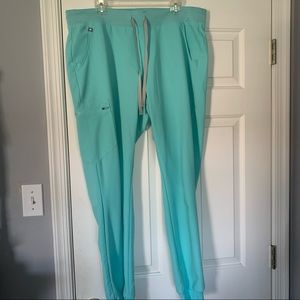 FIGS Zamora Fresh Aqua